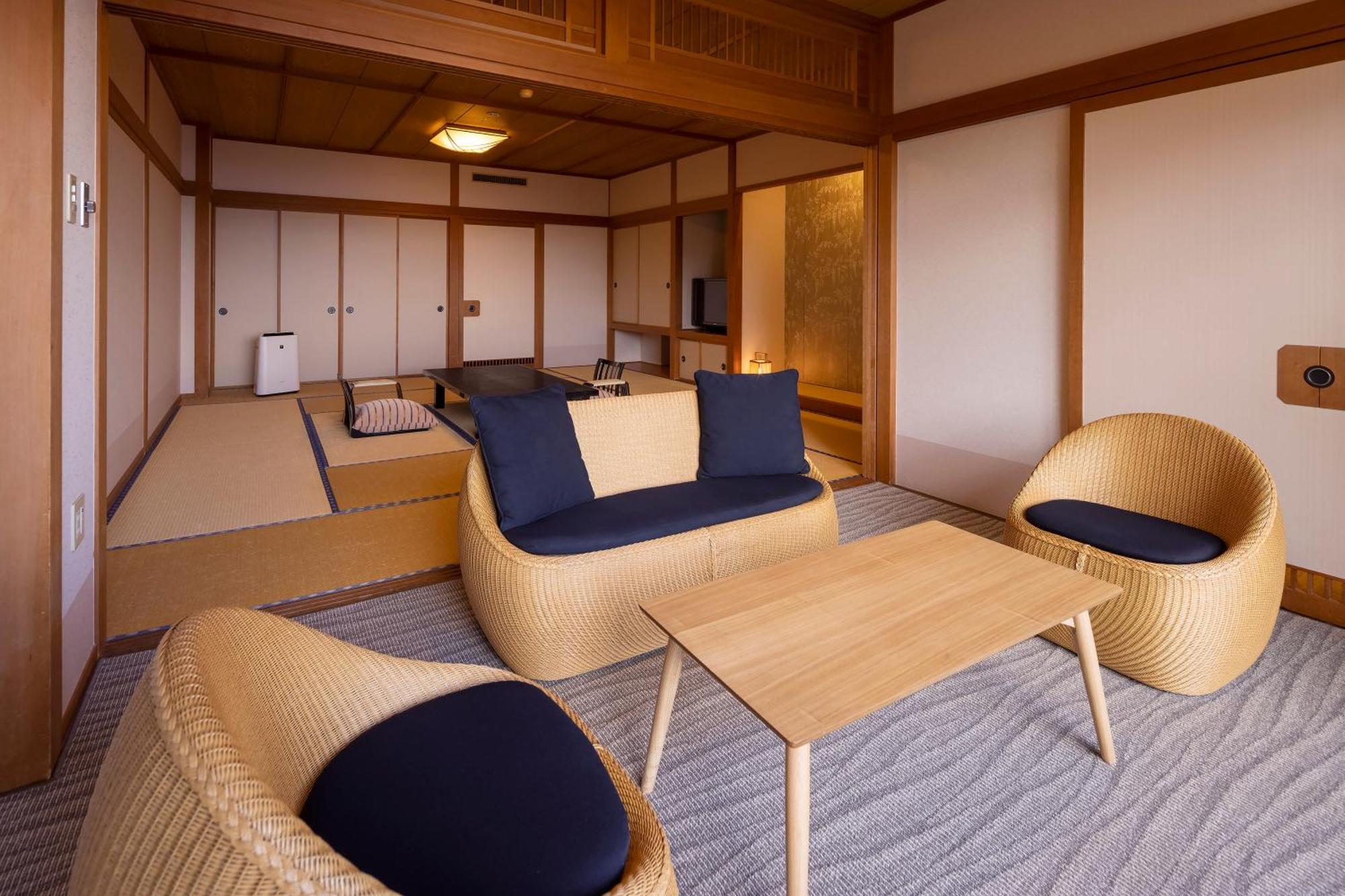 Biwako Ryokusuitei 4*